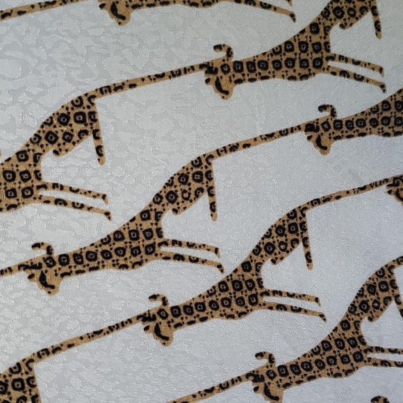 3/$30 Chico's Petite Long Sleeve Top - Picture 3 of 7